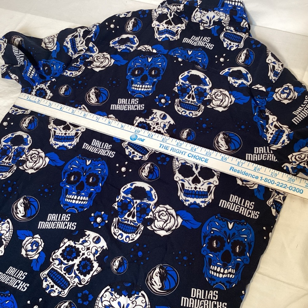 Dallas Mavericks Basketball Day Of The Dead Button Up Shirt Men’s Size Medium - Picture 10 of 12